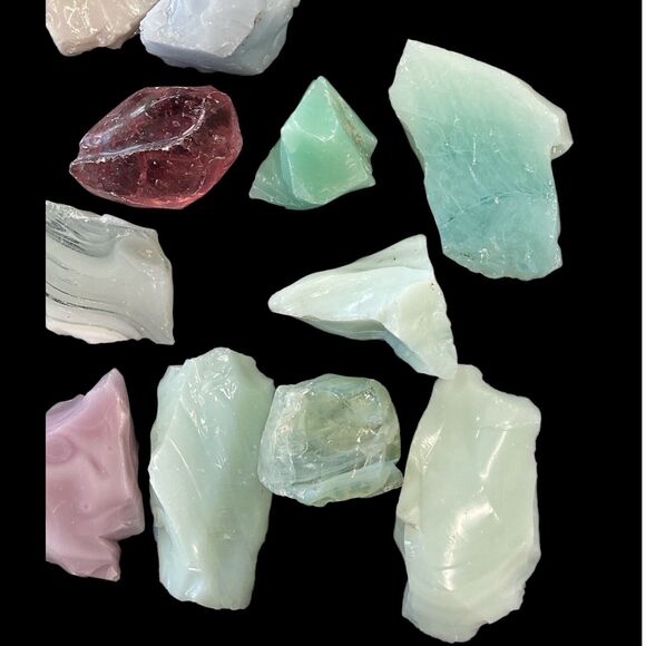 Art Glass Cullet Glowing Manganese Uranium Glass Bulk Assortment 3 LBS #5GA3 - Picture 9 of 10